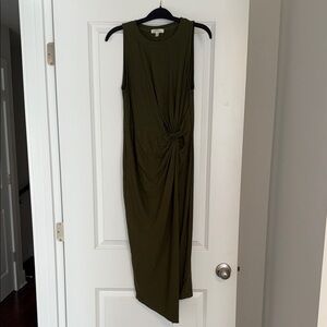 Elegant Olive Green Large Sleeveless Dress